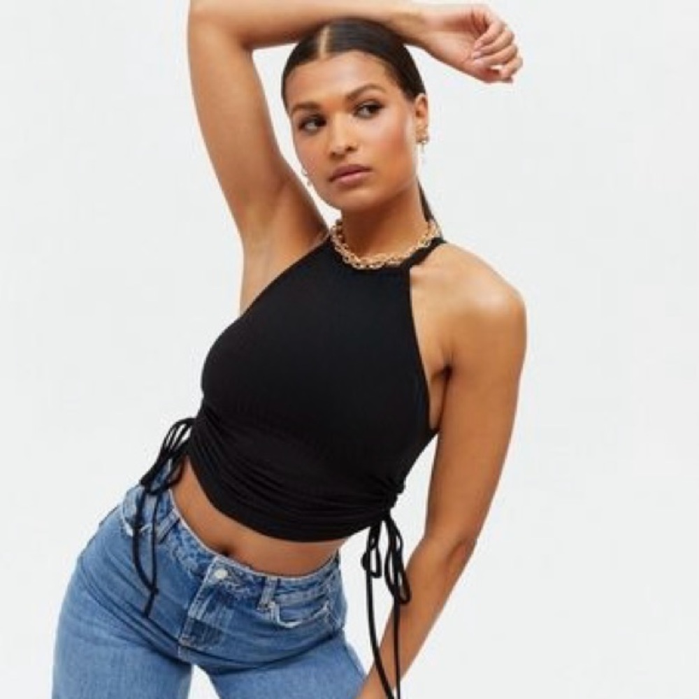 Black Sleeveless Women's Top